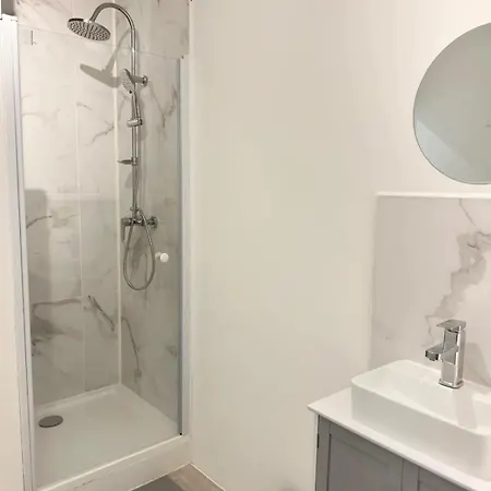 Cosy 1 - Centre 80m2 Apartment *